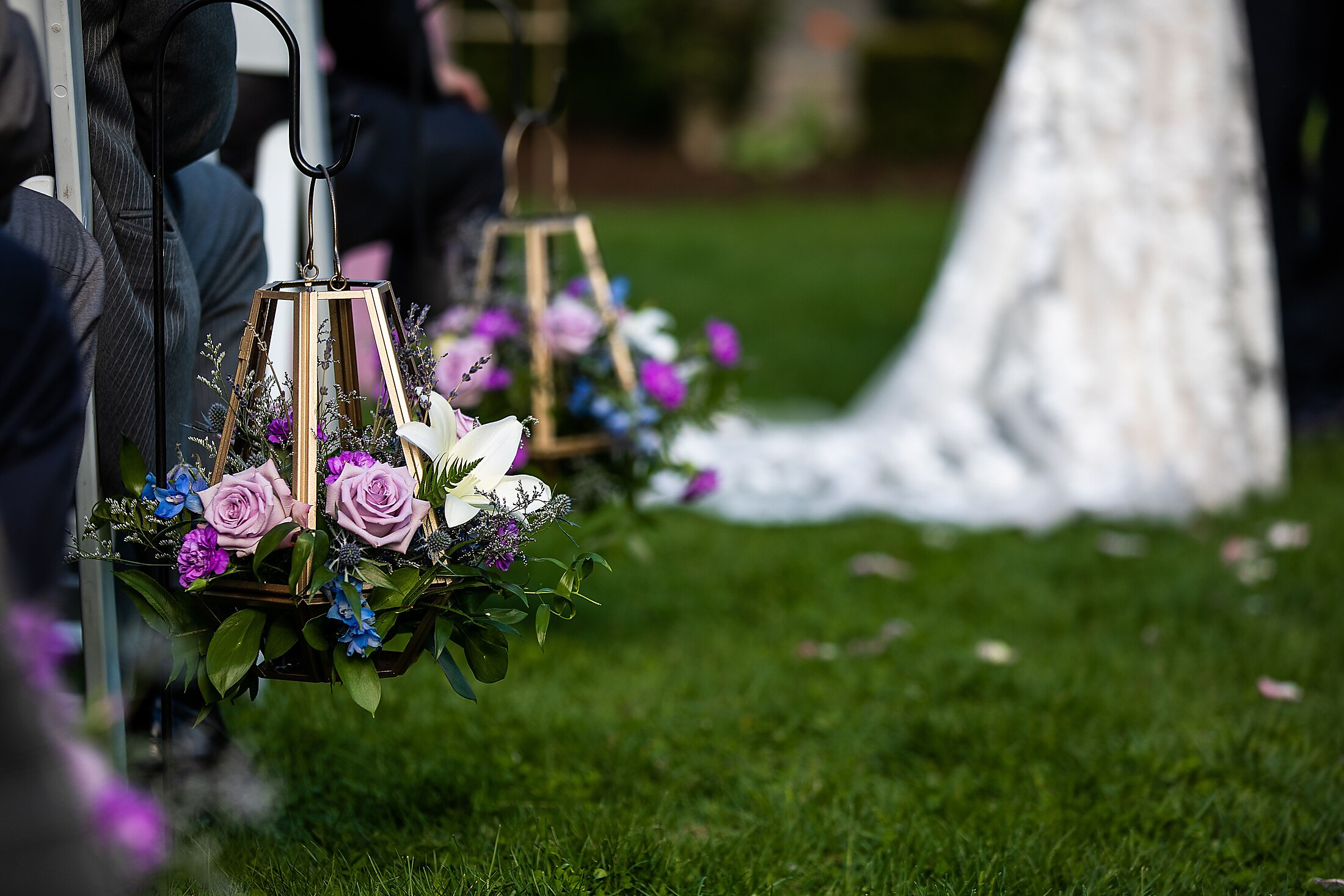 Outdoor wedding floral details